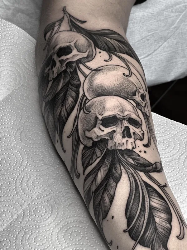 Graphic tattoo by Natalia Perrote in Praha
