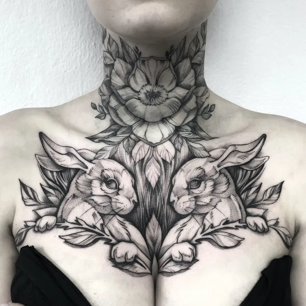 Graphic tattoo by Natalia Perrote in Praha