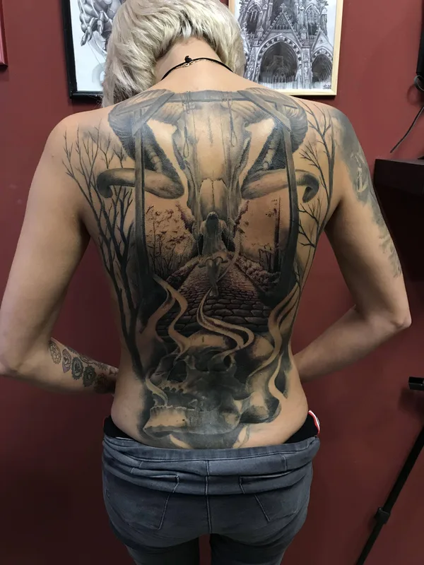 female black and grey black and grey Tatuaggio su full back #33860 | Tatuatore  Денис Вязников 