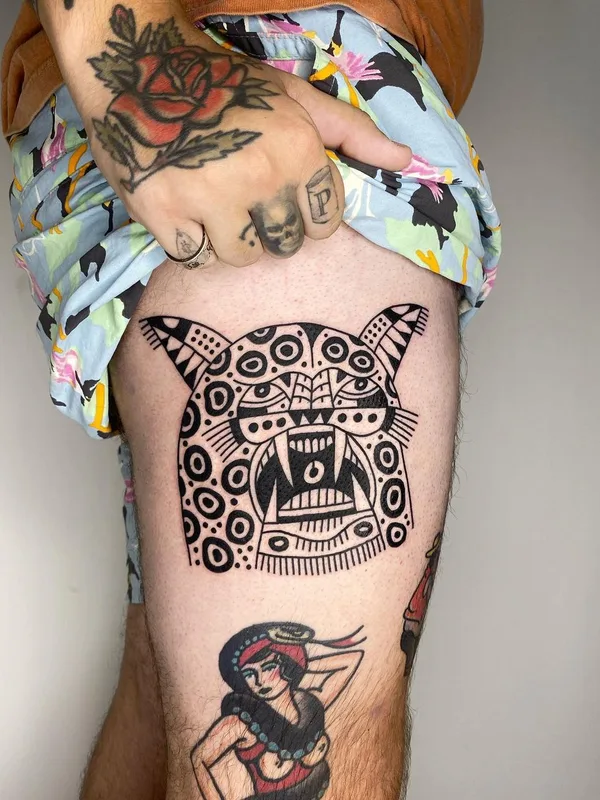 male black blackwork татуировка на thigh #45155 | Тату мастер Super Roger