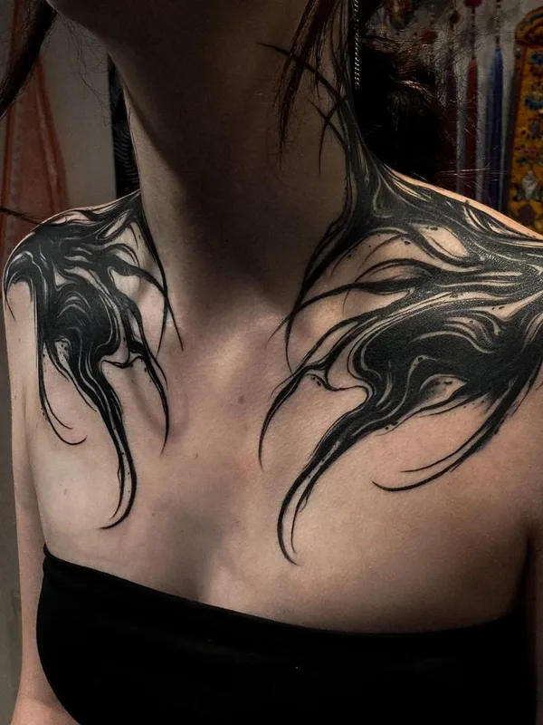 female black blackwork татуировка на chest #45202 | Тату мастер Daan Boets