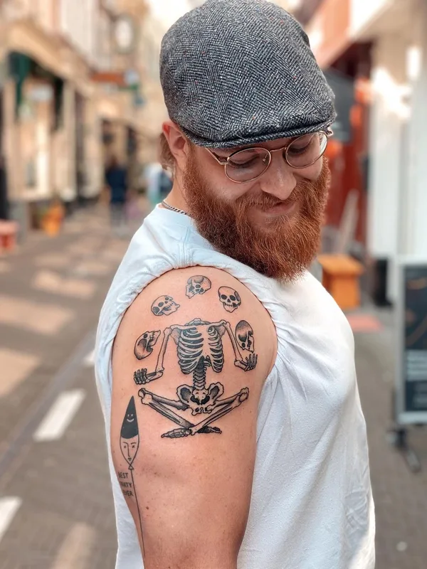male black blackwork tatuaje en shoulder #45221 | Tatuador Israel Celli