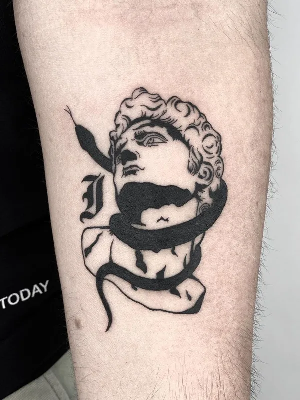 black blackwork tatouage sur forearm #45295 | Artiste tatoueur Noir Noah