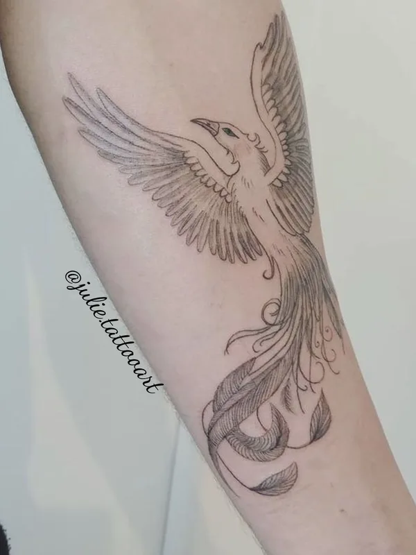 black and grey linework tattoo auf forearm #38401 | Tätowierer Juliane Visser