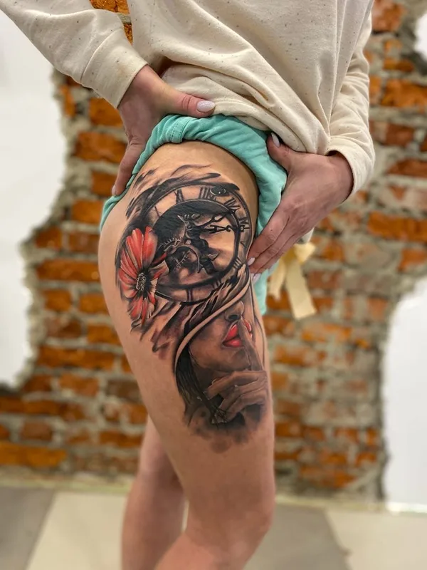 female color realism татуировка на thigh #38417 | Тату мастер Алексей Мазунин