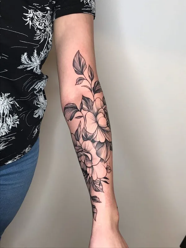 black and grey blackwork татуировка на forearm #38418 | Тату мастер Алексей Мазунин