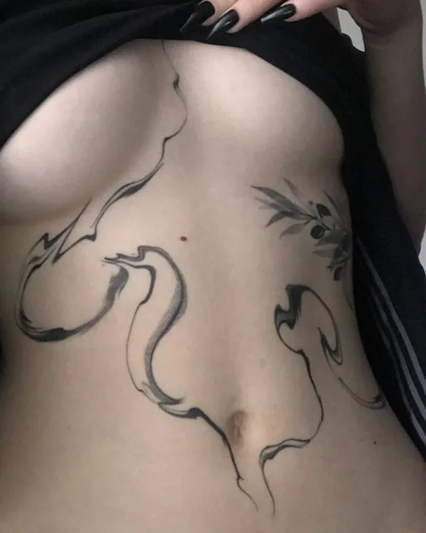 female black sketch татуировка на ribcage #62661 | Тату мастер Specimen