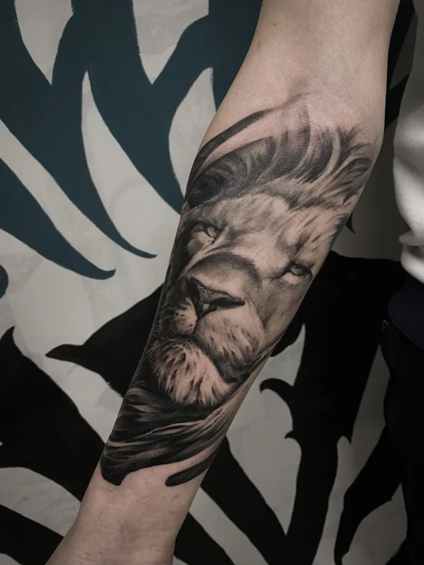 black and grey realism Tatuaggio su forearm #34880 | Tatuatore Михаил Хвостенко