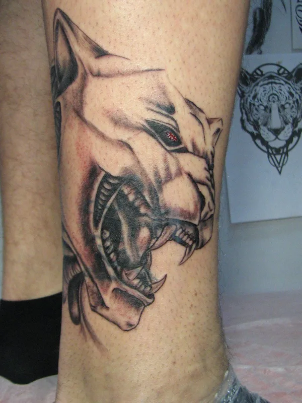 black and grey black and grey татуировка на calf #34926 | Тату мастер Roman Sniatovskyi