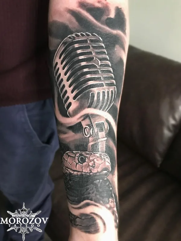 black and grey realism 纹身 在 forearm #51049 | 纹身师 Слава Морозов