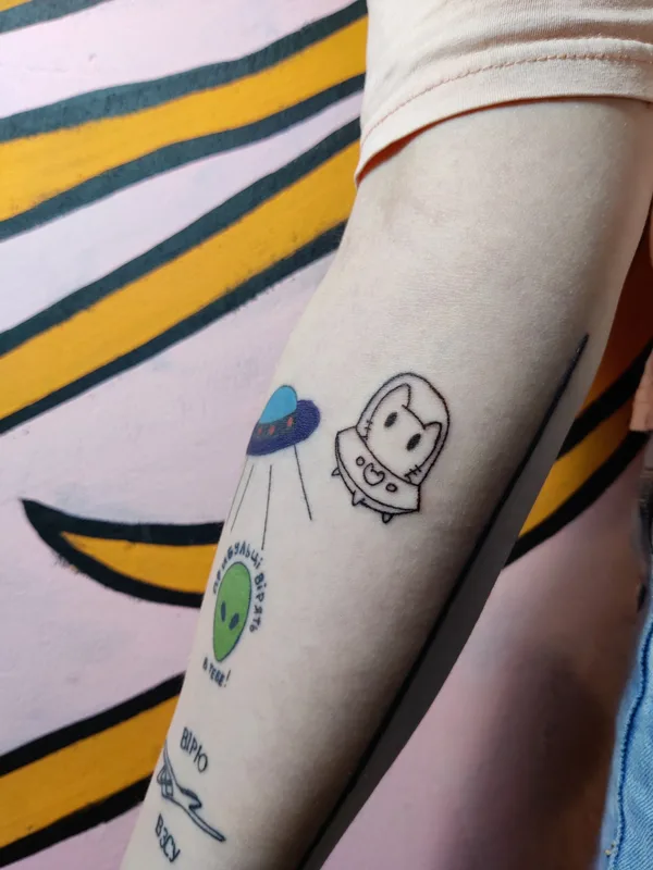 color linework татуировка на forearm #64381 | Тату мастер Violetta Shargorodska