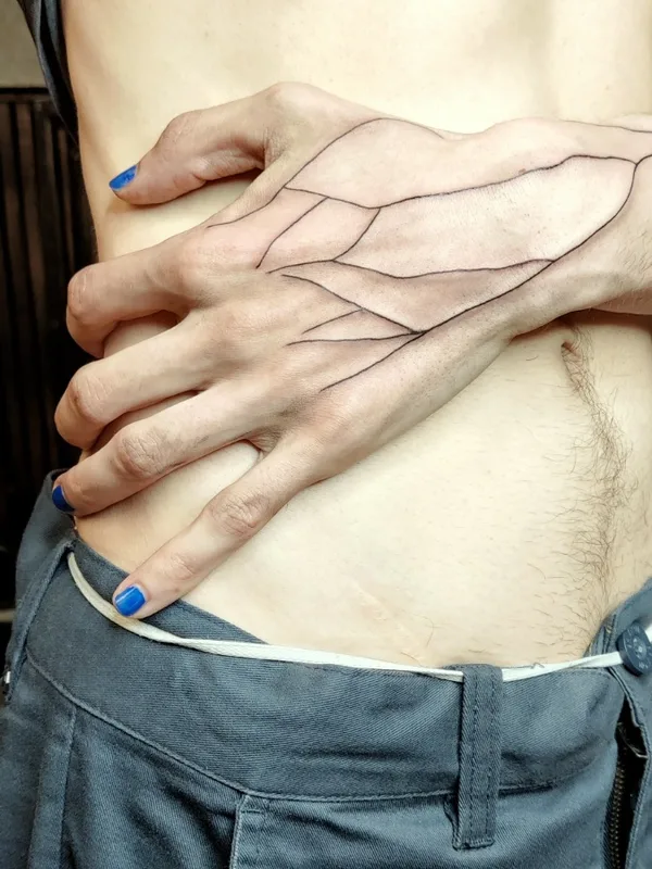black linework татуировка на hand #64373 | Тату мастер Violetta Shargorodska