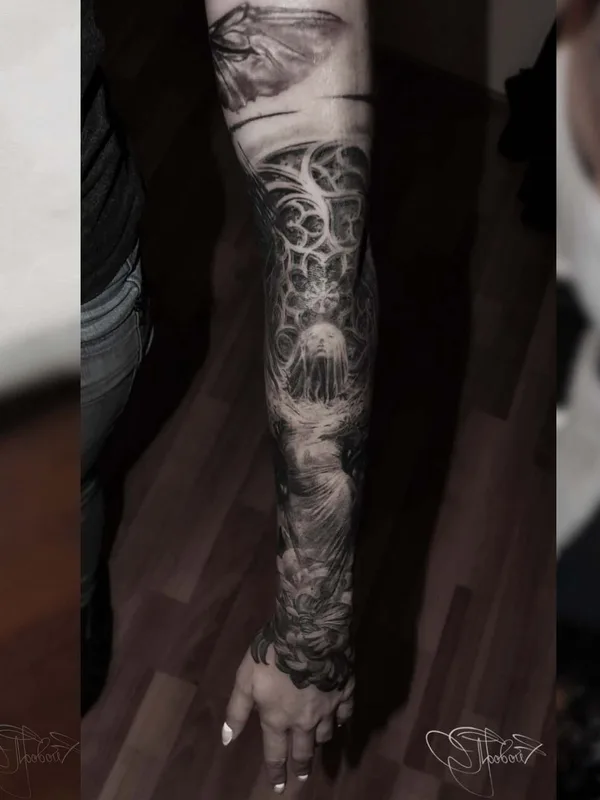 female black and grey blackwork татуировка на full sleeve #29007 | Тату мастер Слава Яровой