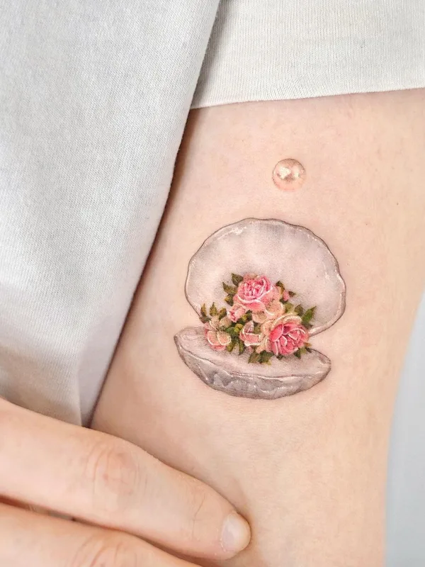 female color miniature, micro-realism Tatuaggio su forearm #53026 | Tatuatore Songe