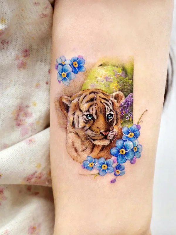 female color miniature, micro-realism Tatuaggio su forearm #53028 | Tatuatore Songe