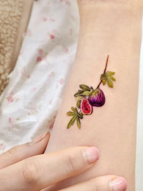 female color miniature, micro-realism Tatuaggio su forearm #53036 | Tatuatore Songe