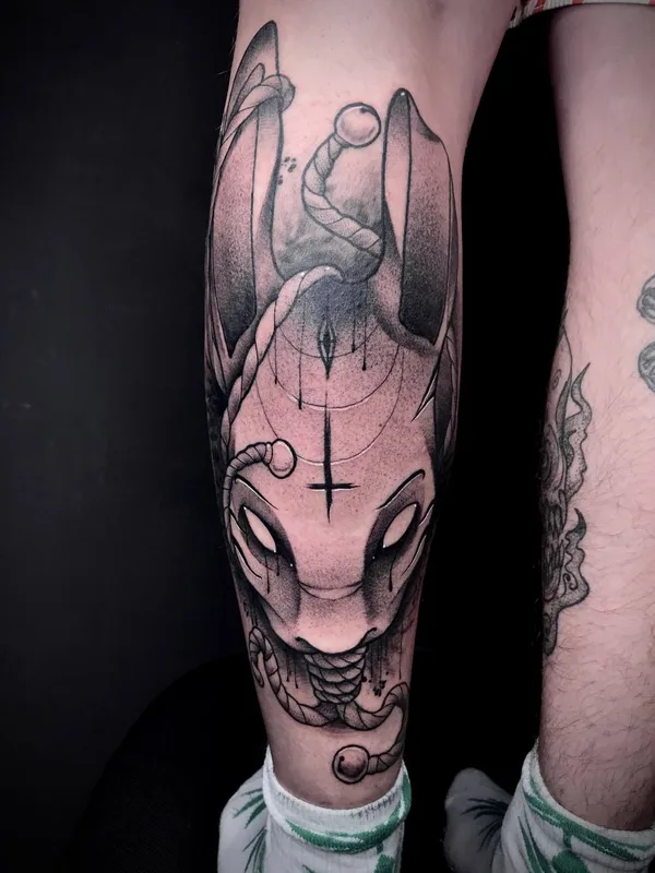 black and grey black and grey tatouage sur calf #40175 | Artiste tatoueur Владимир Волошин