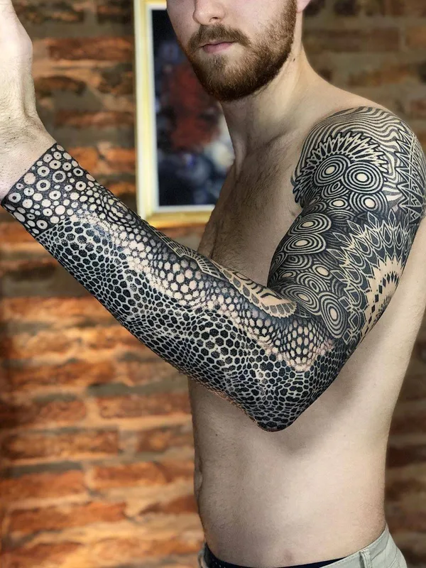 male black blackwork татуировка на full sleeve #31226 | Тату мастер Eric Stricker