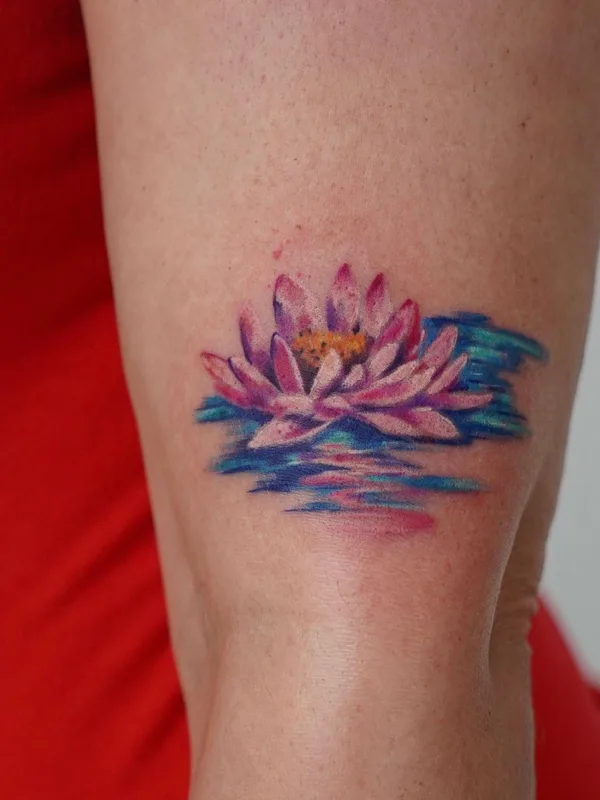 female color watercolor tatuaje en shoulder #56808 | Tatuador Aleksandra Stojanoska