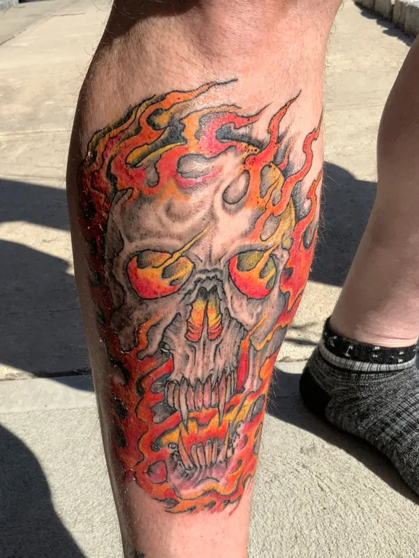 color traditional Tatuaggio su calf #56838 | Tatuatore Richie Montgomery