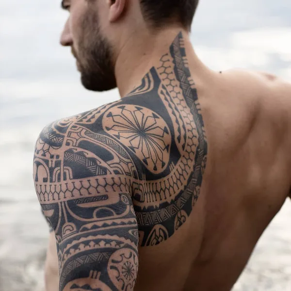 Ornamental tattoo by Дмитрий Бабахин in Saint Petersburg