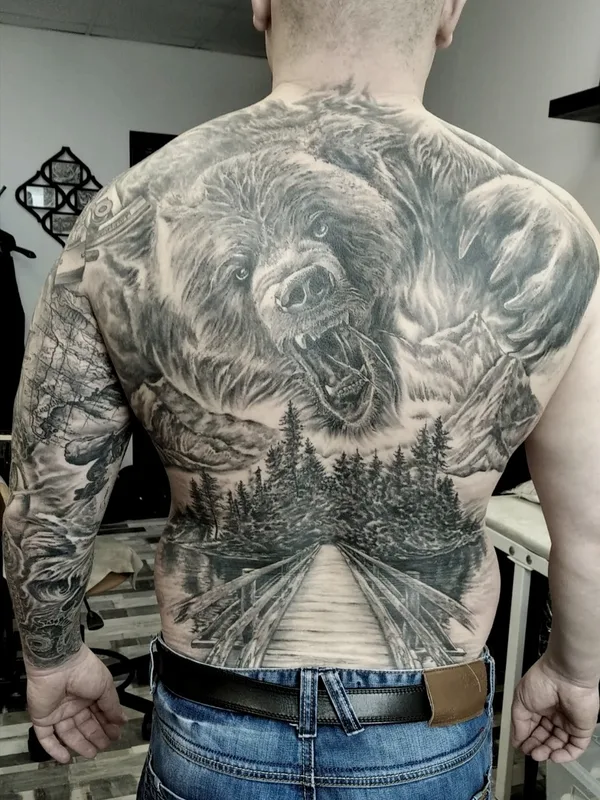 male black and grey realism 타투 부위 full back #73576 | 타투이스트 Юлия Панфилова