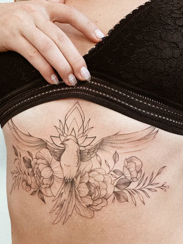 female black and grey fineline tatouage sur ribcage #33869 | Artiste tatoueur Алина Дробязко