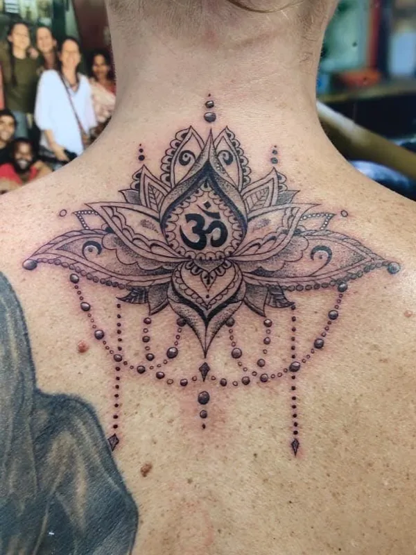 black and grey ornamental 타투 부위 back of neck #45342 | 타투이스트 Sudama Tattoos