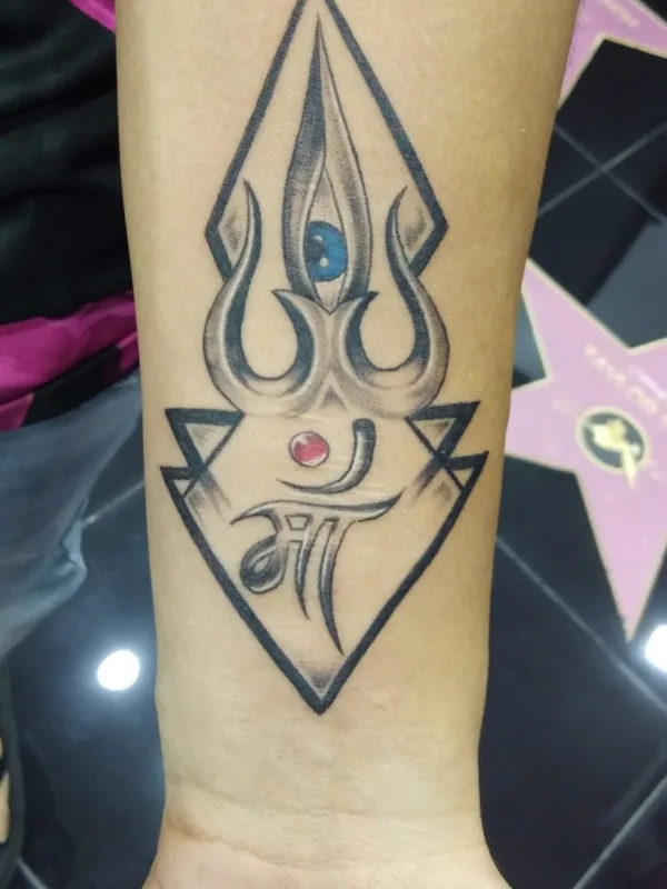 black and grey geometric 타투 부위 forearm #45347 | 타투이스트 Sudama Tattoos