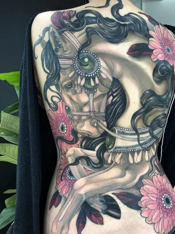 color realism tatouage sur full back #45394 | Artiste tatoueur Arielle Gagnon