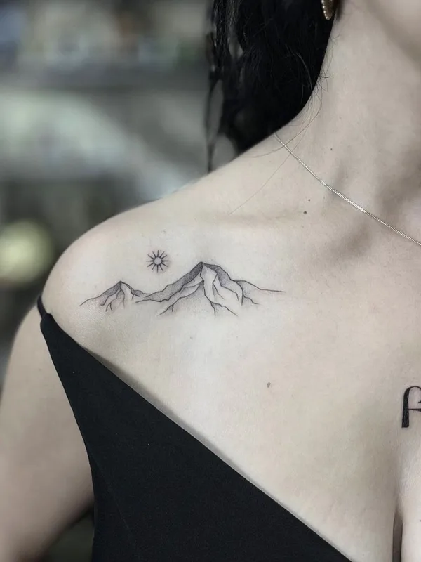 female black linework tattoo auf shoulder #62678 | Tätowierer Gagik Mkrtchyan