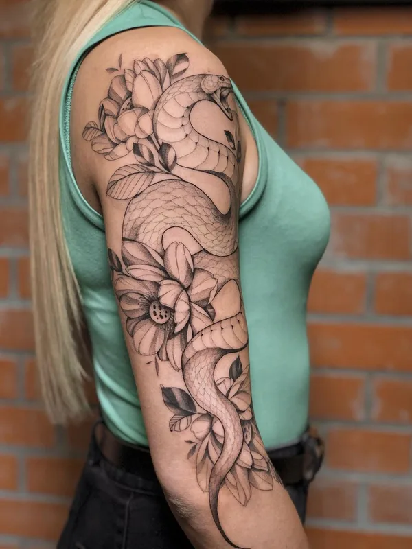 female black and grey blackwork татуировка на full sleeve #62773 | Тату мастер sveta_blackbird