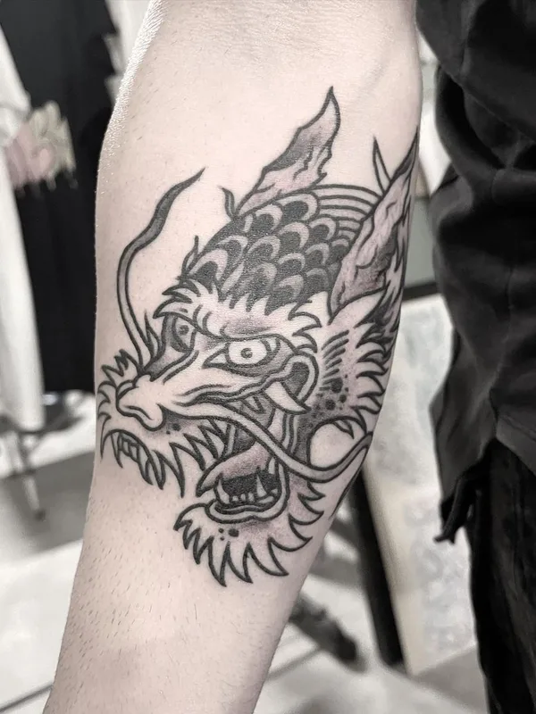 black and grey japanese tattoo auf forearm #62791 | Tätowierer Jonathan Segev