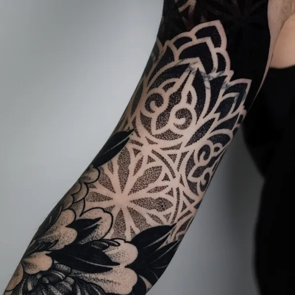 Ornamental tattoo by Fabio Pastorelli