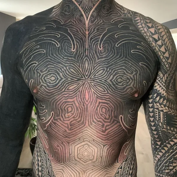 Ornamental tattoo by Abián LaMotta in Zürich