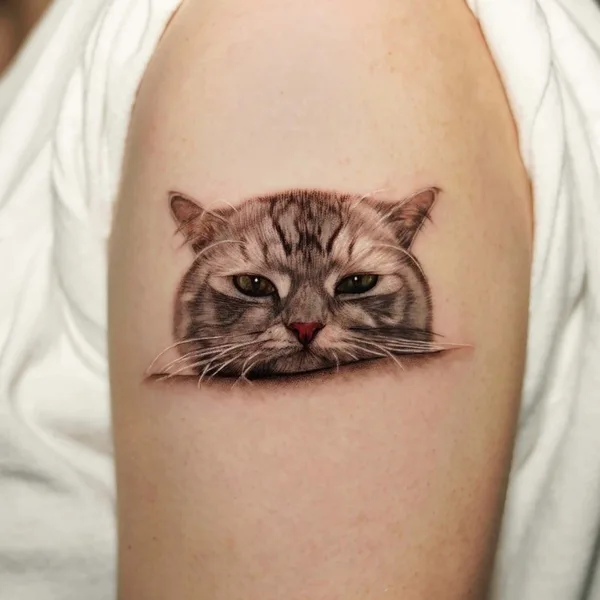 Micro Realism tattoo by Dokhwa in Seoul