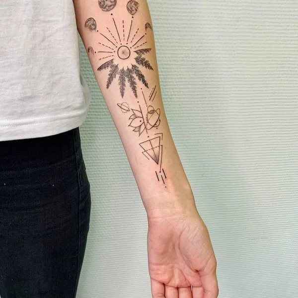 Botanical tattoo by Софья Спасенникова in Тюмень