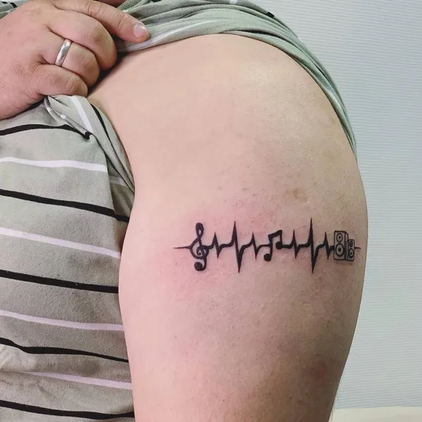 Botanical tattoo by Софья Спасенникова in Тюмень