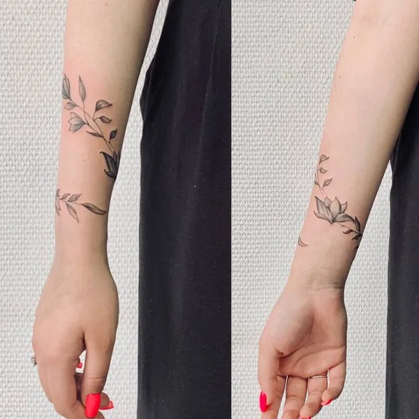 Botanical tattoo by Софья Спасенникова in Тюмень
