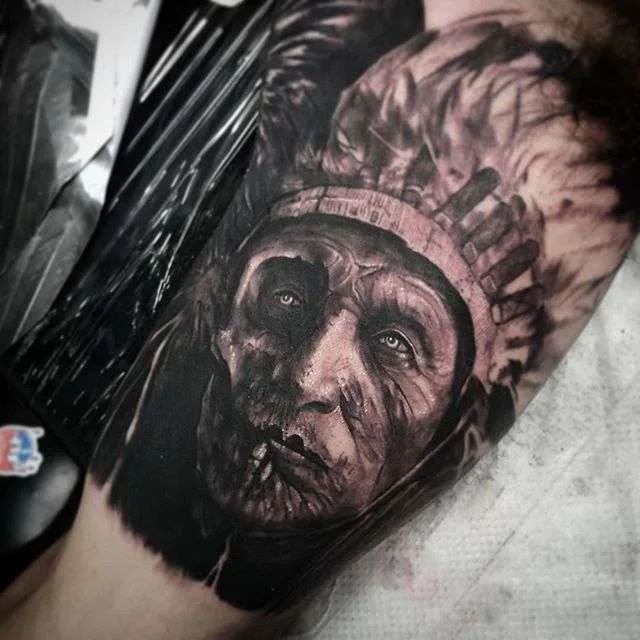 Tattoo artist Karl van der Linden - black and grey realistic tattoo