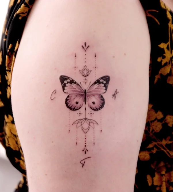 female color fineline tatuaje en upper arm #58878 | Tatuador Sodam