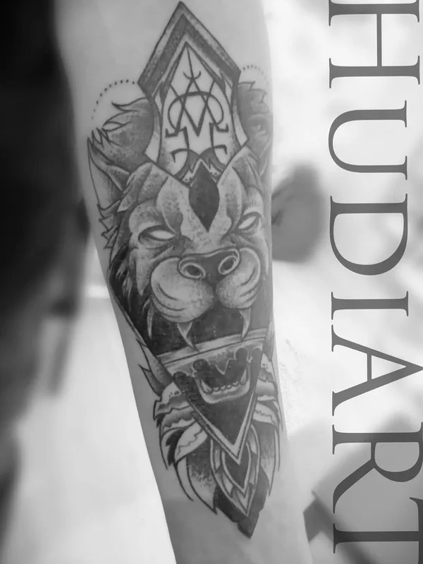 black and grey blackwork татуировка на forearm #37798 | Тату мастер HudiART