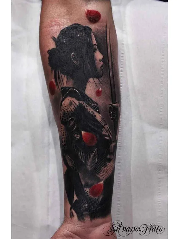 female black and grey black and grey tatouage sur forearm #9807 | Artiste tatoueur Silvano Fiato