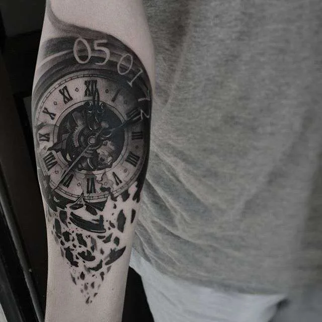 Tattoo artist Karl van der Linden - black and grey realistic tattoo