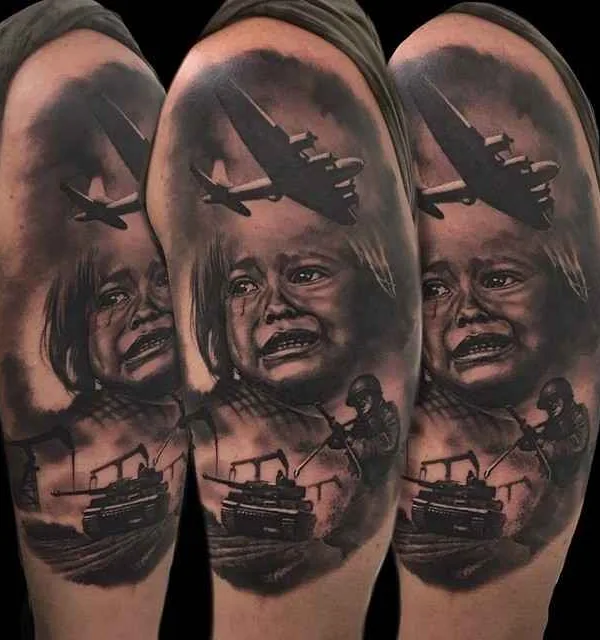 black and grey realism tattoo auf shoulder #1579 | Tätowierer Massi Novecento