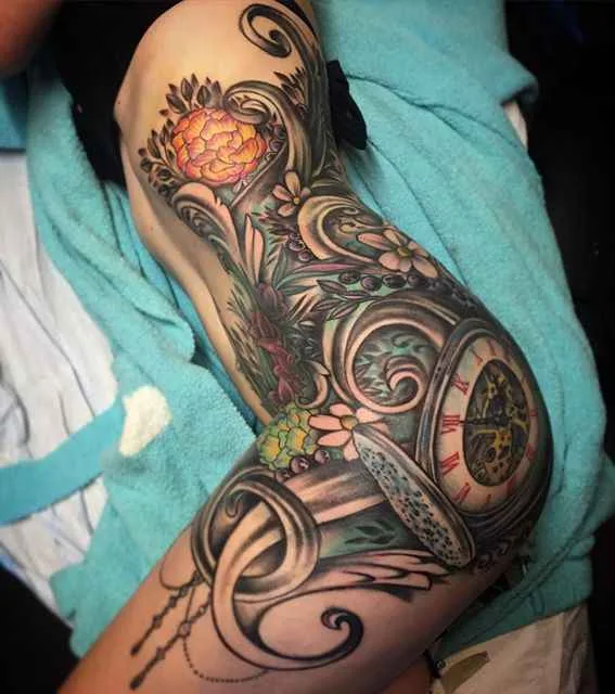 color illustrative tattoo auf thigh #496 | Tätowierer Johnny Smith