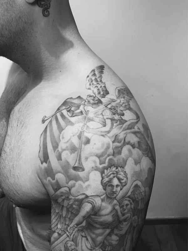 male black and grey realism татуировка на shoulder #66453 | Тату мастер Alex Uragan