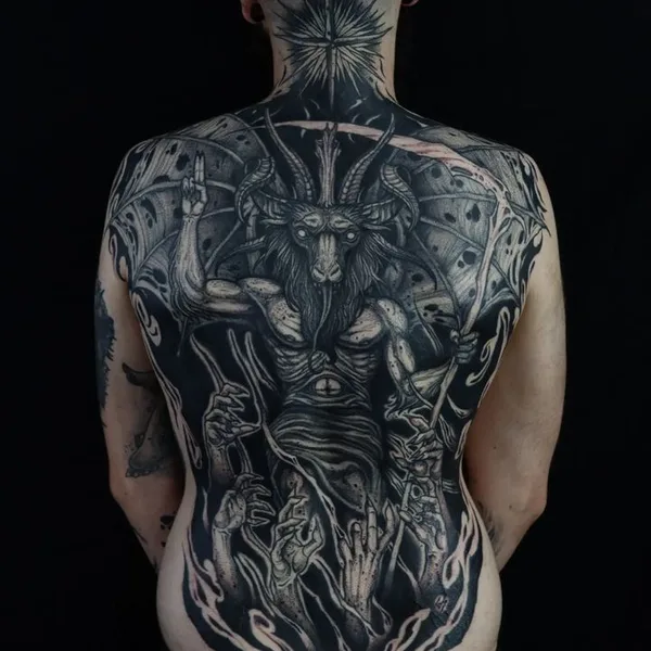 Graphic tattoo by Gérard Sathan