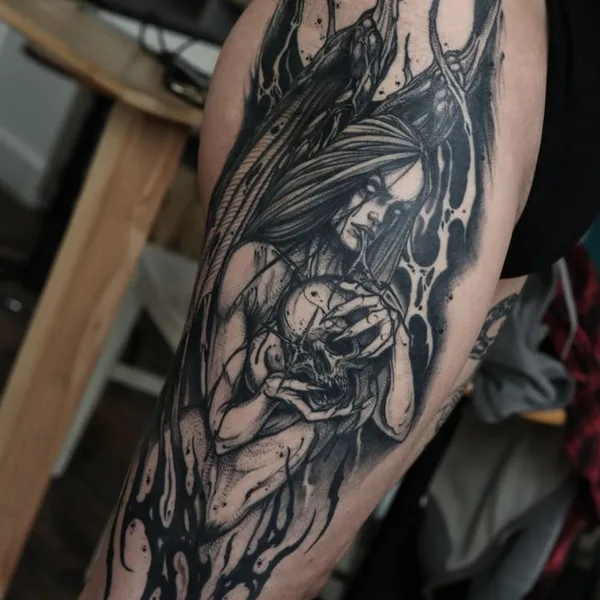 Graphic tattoo by Gérard Sathan
