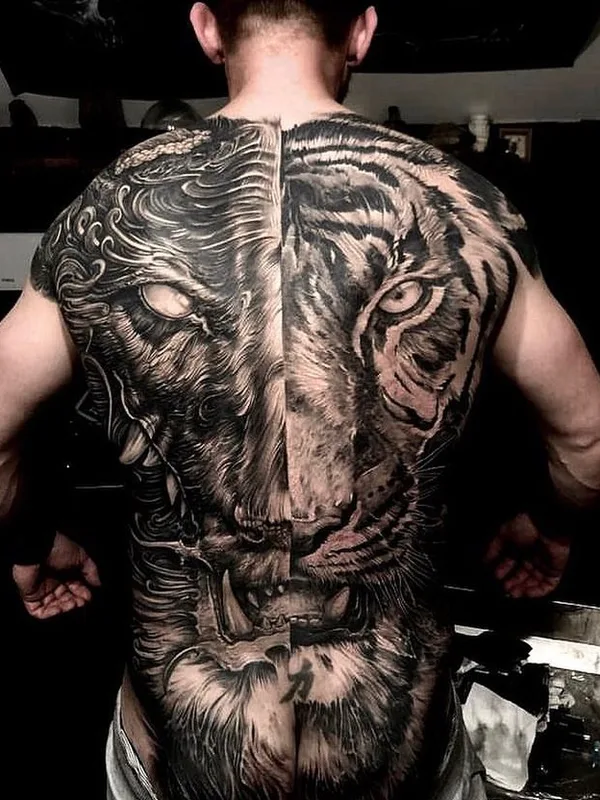 male black and grey realism tatuaje en full back #66485 | Tatuador Piotr Polak